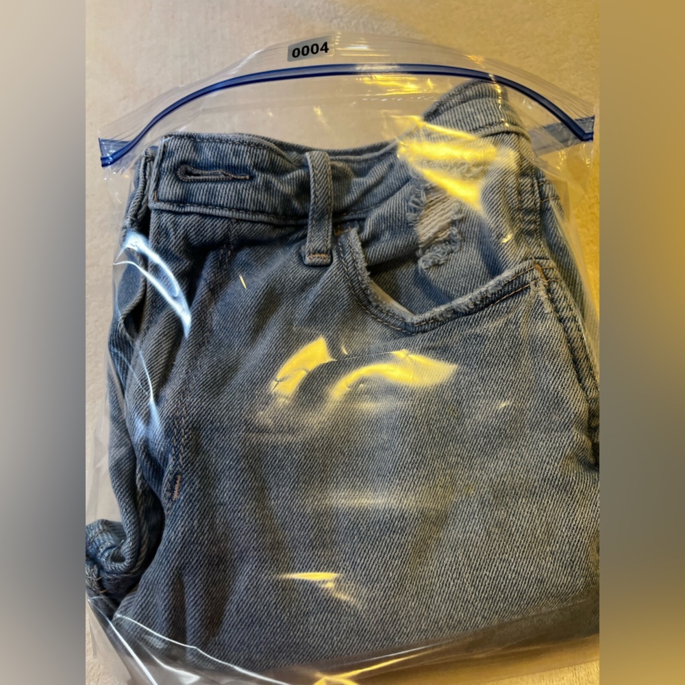 Hollister Ultra High Rise Straight Jeans Light Wash Distressed W27 L25 - Picture 5 of 5